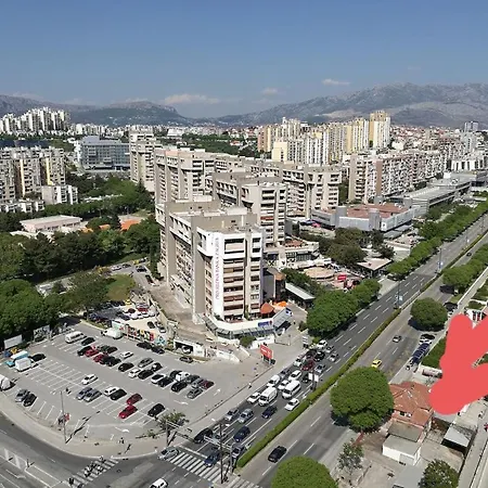 Apartment Studio Trstenik With Private Parking Space
