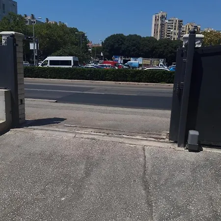 Апартаменты Trstenik With Private Parking Space