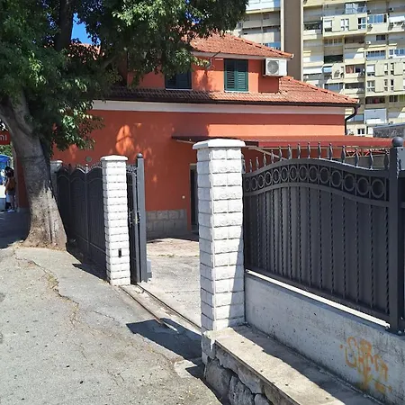 Studio Split 3 , Near Znjan Beach, Parking Place 公寓 *