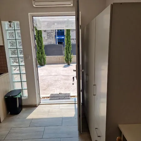 Апартаменты Trstenik With Private Parking Space *